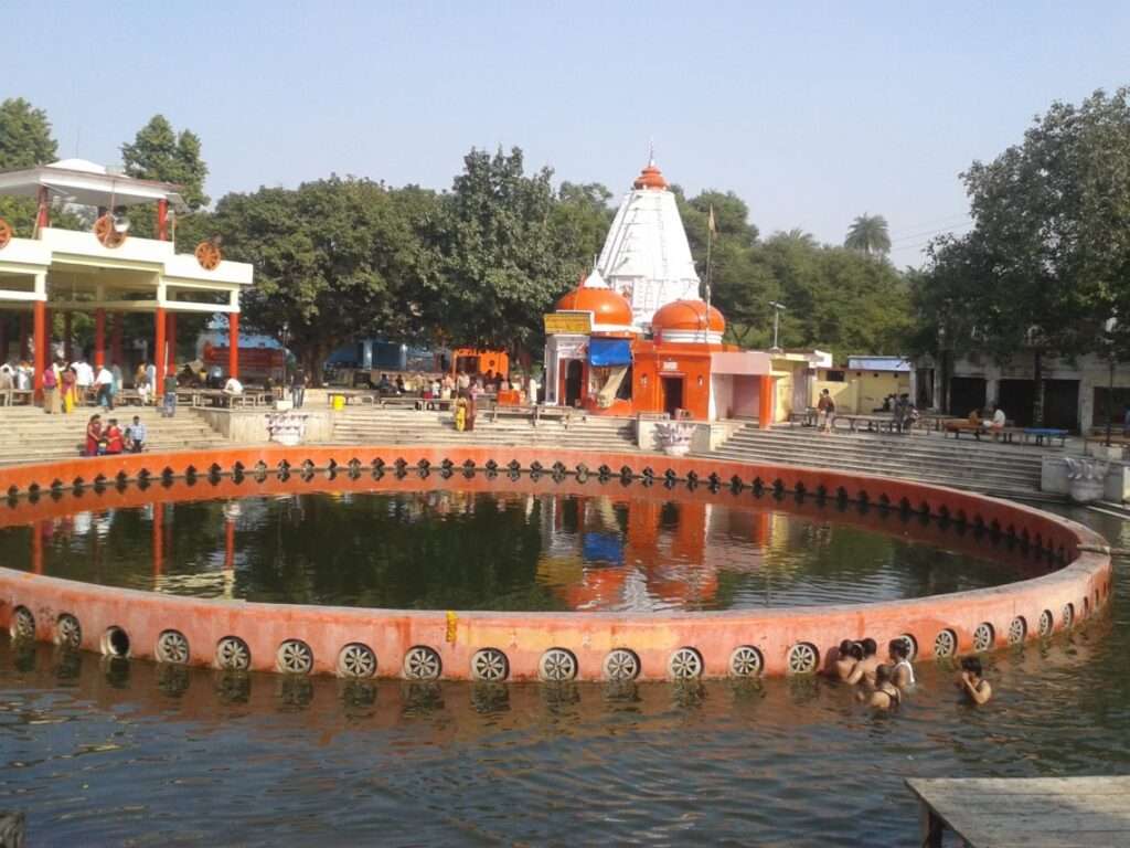 Stay Near Chakra Teerth