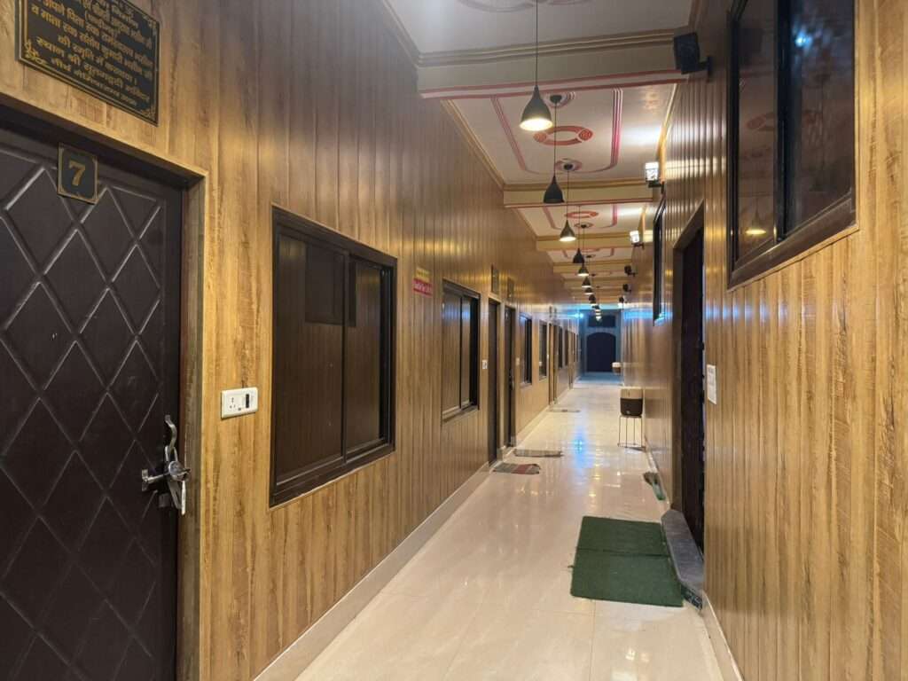 Book Online Hotel in Naimisharanya – Clean & Peaceful Stay